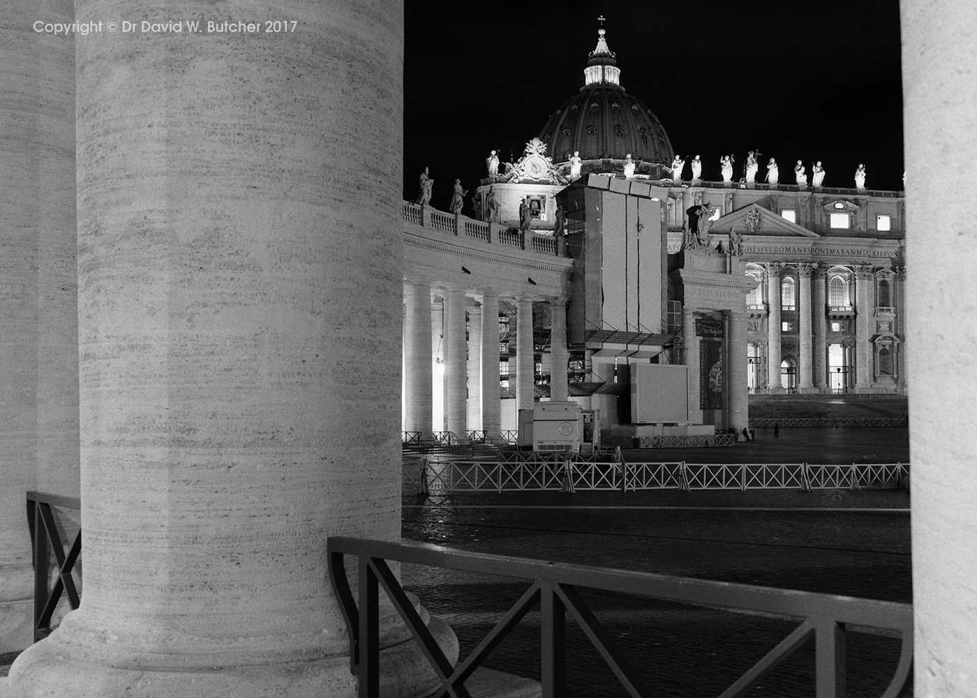 Rome St Peters Basilica and Pillars, Italy Dave Butcher