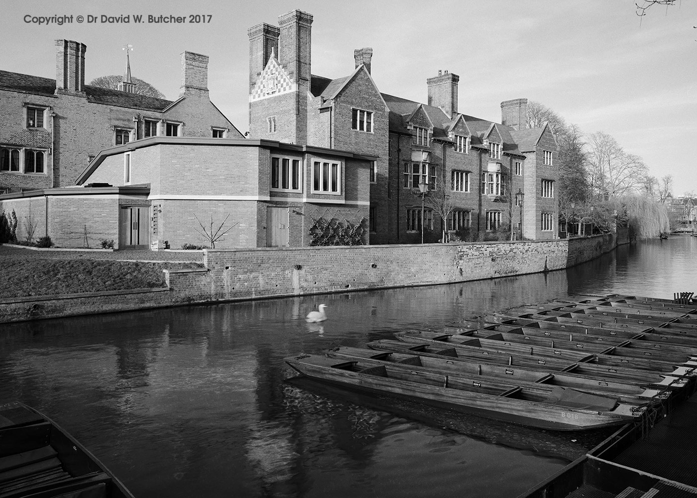 Cambridge Magdalene College and Punts, England