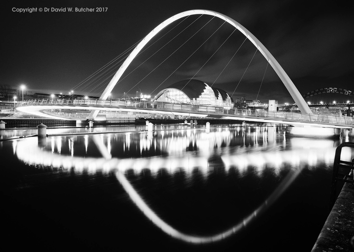 Millennium Bridge and Sage, Gateshead from Newcastle