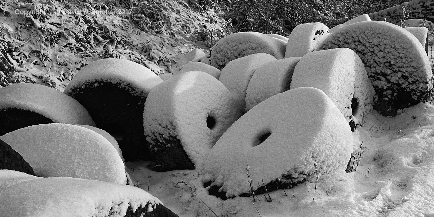 Bole Hill Snowy Millstones, Grindleford, Peak District