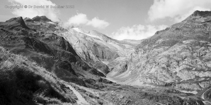 Vignemale from GR10, Gavarnie, Pyrenees