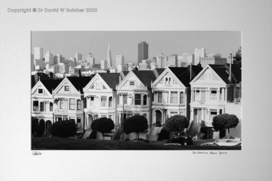 San Francisco 'Painted Ladies' Victorian houses on Alamo Square, California, USA