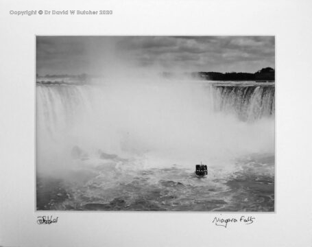 Horseshoe Falls Niagara, and Maid of the Mist, Ontario, Canada