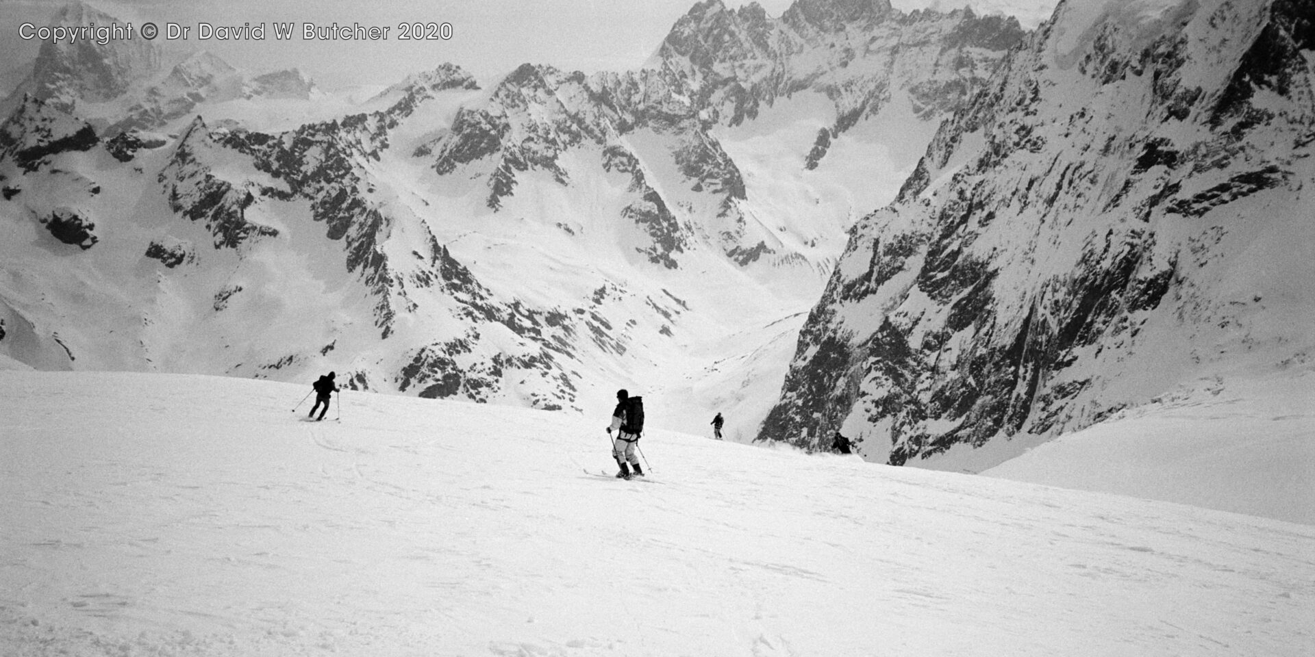 Descent to Cabane des Vignettes from Pigne d'Arolla, ski Haute Route day 5
