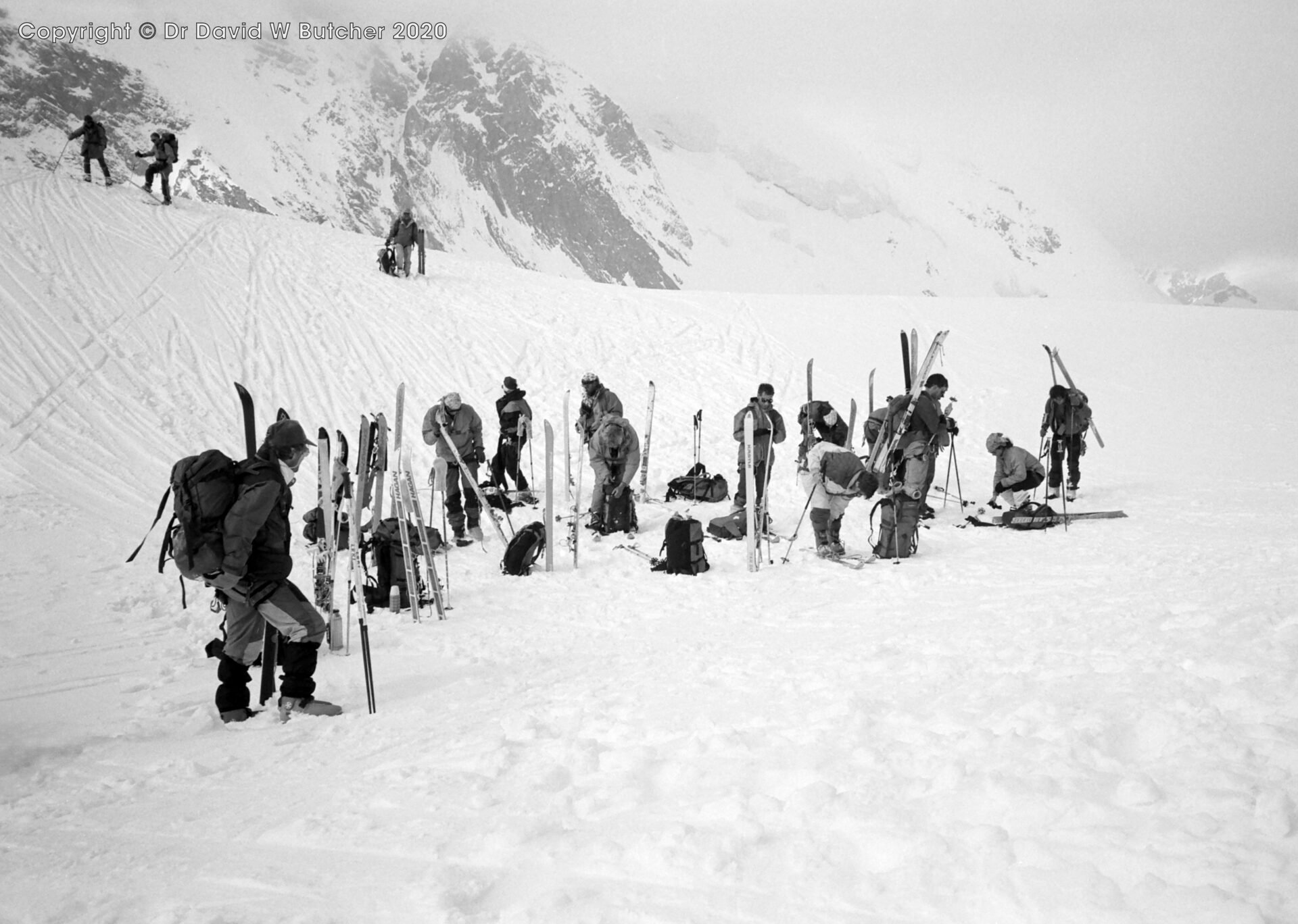 Col du Mont Brule group lunch break, ski Haute Route day 6