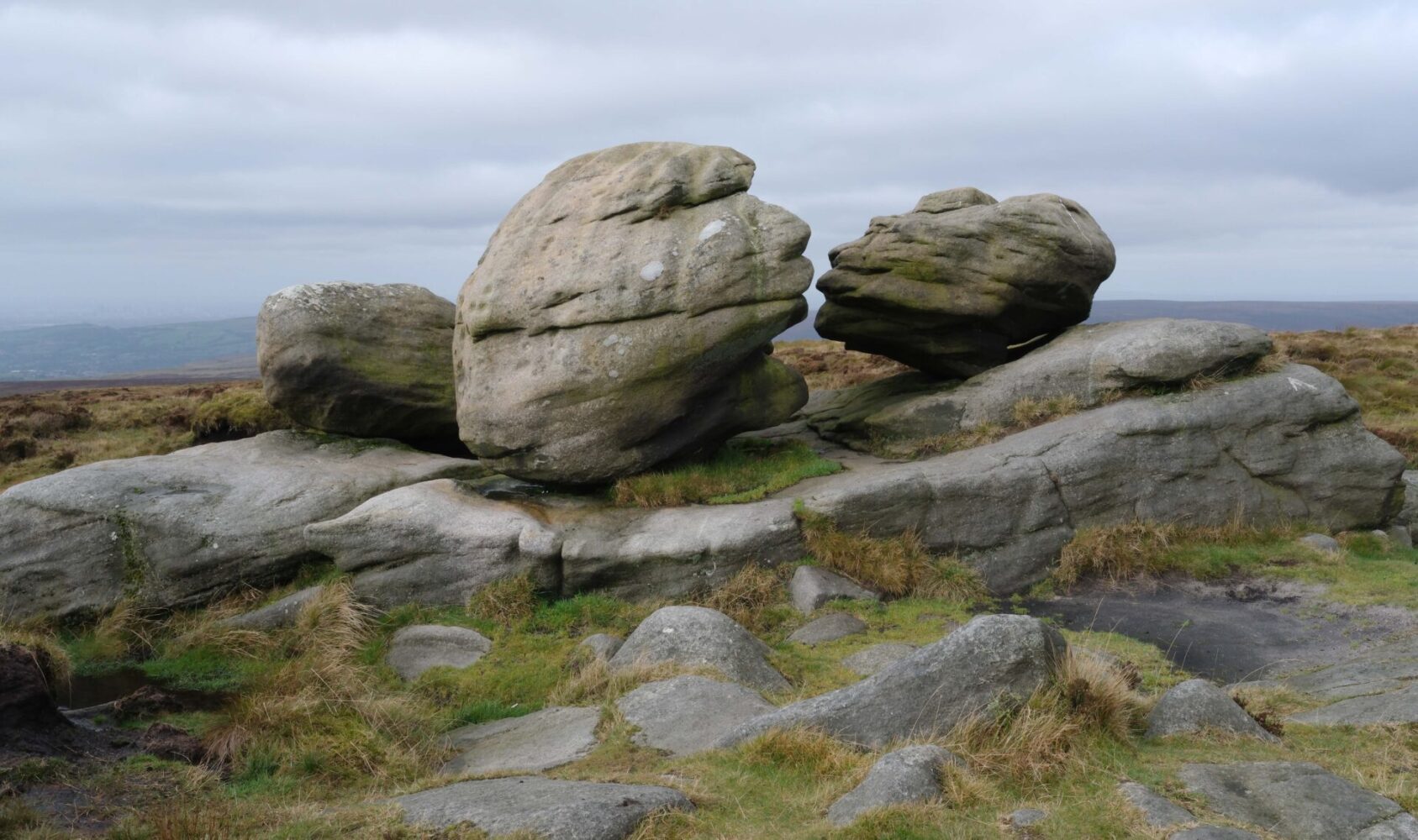 Bleaklow Wainstones The Kiss